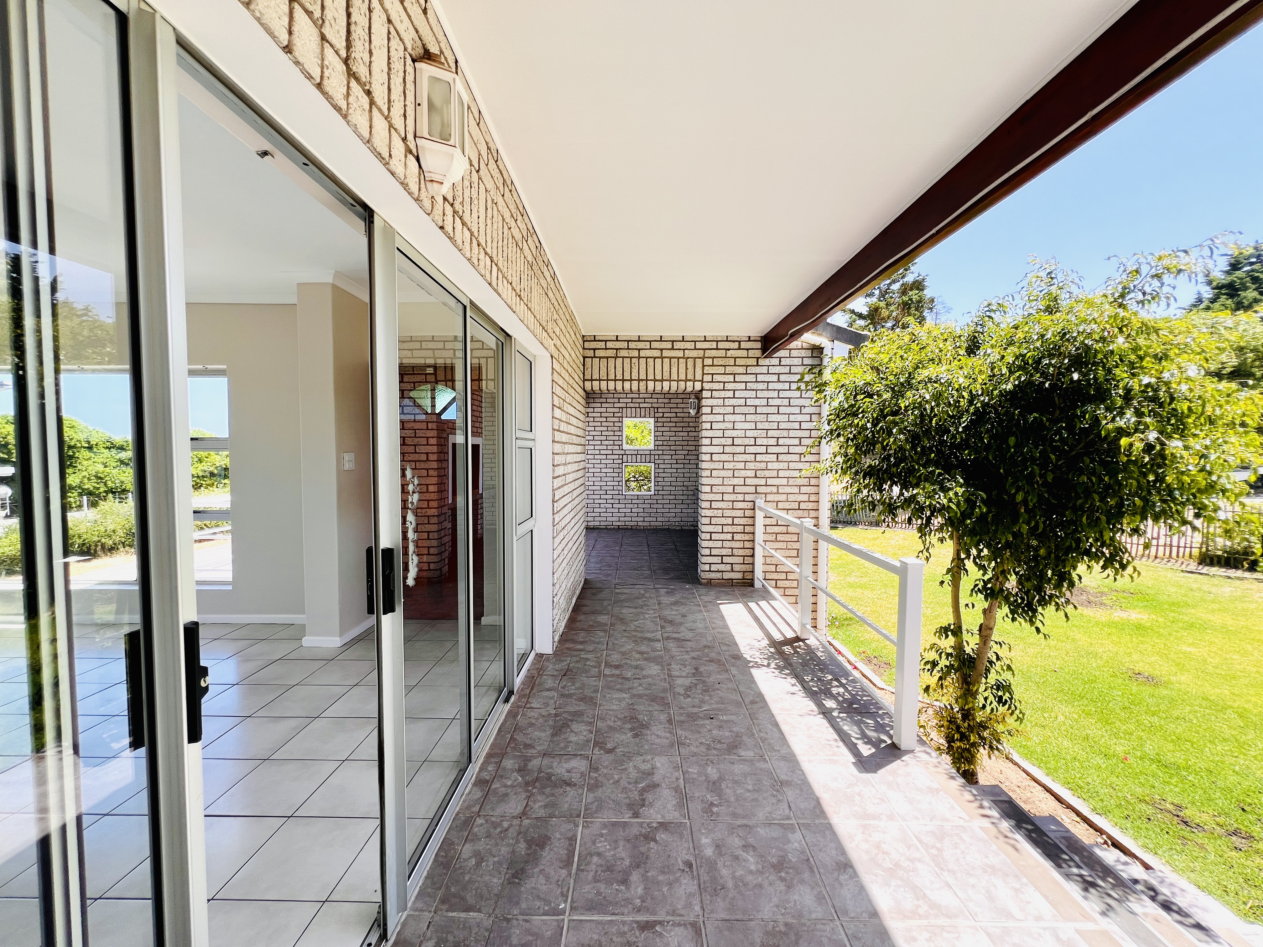 4 Bedroom Property for Sale in Middedorp Western Cape